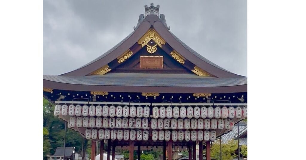 八坂神社舞殿